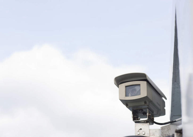 无人,横图,室外,特写,白天,仰视,显示器,静物,阴影,光线,屏幕,影子,云,云朵,云彩,显示屏,一个,蓝色,白云,蓝天,天空,阳光,天,观察,晴朗,单个,察看,调查,监视器,监控,输出设备,考察,监控设备,观测,视察,监控设置,监控装备,晴空,彩图,低角度拍摄