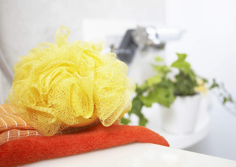 无人,横图,室内,特写,白天,正面,植物,卫生间,浴室,叶子,阴影,朦胧,模糊,反射,纺织物,盆栽,影子,墙,绿叶,盆景,墙壁,墙面,一个,黄色,绿色,白色,自然,毛巾,浴球,清洁,橙色,嫩叶,生长,单个,成长,沐浴球,保暖,清洁用具,透气,防水,洗浴用具,储水,耐磨,吸水,淋浴房,叶,叶片,彩图,冲凉房,沐浴间,沐浴室