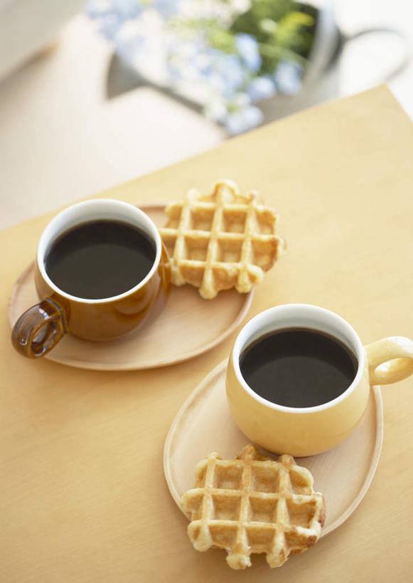 咖啡,无人,家,客厅,竖图,俯视,室内,白天,幸福,别墅,家具,靠垫,沙发,装修,桌子,建筑,杯子,欧式,装饰,木制,瓷器,房屋,屋子,公寓,咖啡杯,靠枕,陶瓷制品,豪华,茶几,娱乐,建设,现代,装潢,洋房,楼房,住宅,饮料,木制品,垫子,室内装潢,枕头,享受,休闲,温馨,放松,乐趣,样板房,明亮,提神,起居室,舒适,家居装潢,瓷杯,醒脑,房屋设计,地中海风格,古典风格,简约风格,布艺沙发,室内设计,华夫饼,宽敞,样板房装潢,窝夫,格子饼,华夫,格仔饼,压花蛋饼,软饮料,客堂,设计,彩图,高角度拍摄,房子