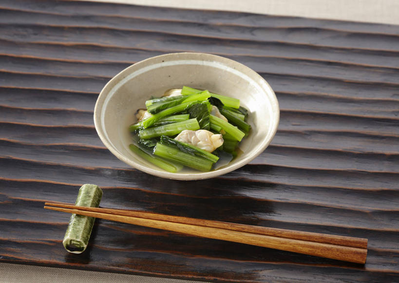 无人,横图,俯视,室内,特写,白天,烹饪,筷子,桌面,桌子,蔬菜,贝壳,餐具,一堆,许多,堆叠,堆积,新鲜,木制,布料,陶瓷,日本料理,料理,食品,筷架,陶瓷制品,很多,布纹,筷枕,文化,传统,菜肴,美食,桌布,食物,餐巾,木制品,容器,台布,碗,日式料理,日式,佳肴,有机食品,绿色食品,储藏,堆,礼节,筷子架,储存,礼仪,贝类外壳,海螺壳,软体动物外壳,进餐用具,餐桌布,彩图,高角度拍摄,双壳贝类,双壳纲,贮存