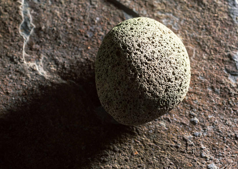 无人,横图,俯视,室内,特写,白天,石头,静物,阴影,反射,石子,影子,一个,鹅卵石,单个,按摩石,石块,彩图,高角度拍摄