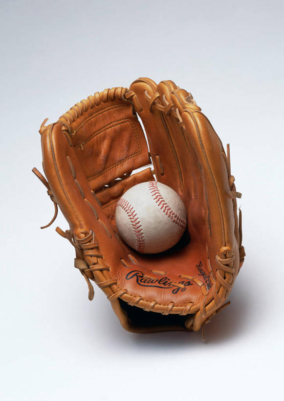 无人,竖图,俯视,室内,特写,白天,白色背景,锻炼,运动,棒球,垒球,静物,阴影,反射,棒球手套,影子,球,一个,手套,摄影,影棚,单个,体育,彩图,高角度拍摄,影棚拍摄,健身,拍摄