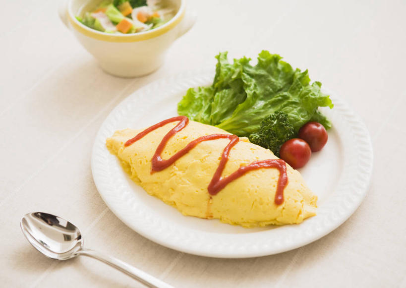 米饭,无人,横图,俯视,室内,特写,白天,烹饪,餐桌,桌子,蔬菜,西红柿,小番茄,餐具,新鲜,碟子,盘,勺子,陶瓷,生菜,莴苣,炒饭,蛋,蛋包饭,鸡蛋,日本料理,料理,食品,陶瓷制品,饭,菜肴,美食,食物,一个,盘子,容器,调羹,碟,汤匙,碗,日式料理,日式,佳肴,有机食品,绿色食品,单个,餐台,储藏,五谷,储存,春菜,鹅仔菜,莴仔菜,千金菜,卵,叶用莴苣,小西红柿,樱桃小番茄,珍珠小番茄,樱桃番茄,圣女果,番茄,彩图,高角度拍摄,贮存