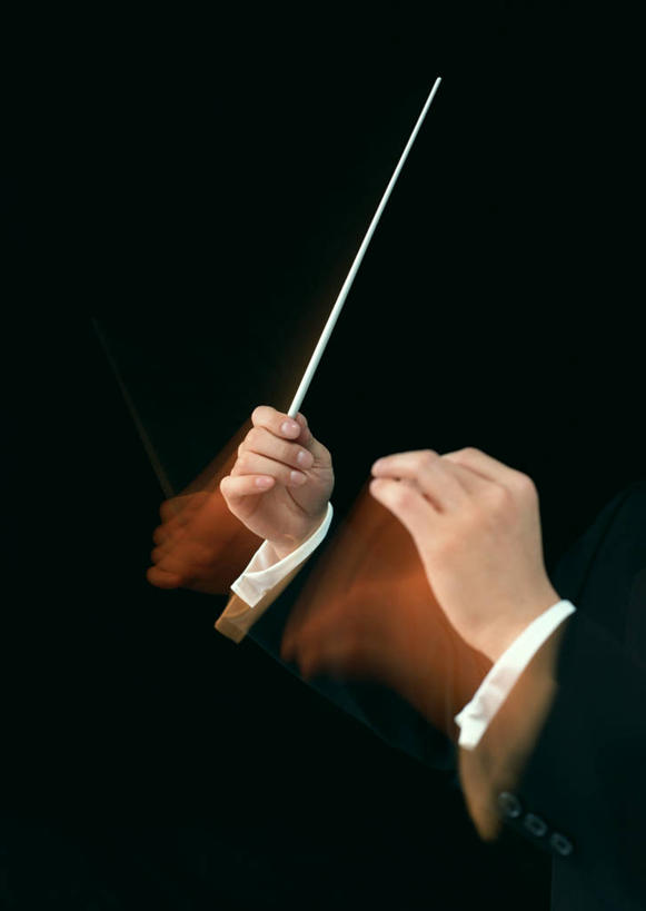 东方人,手,一个人,竖图,室内,特写,白天,侧面,衬衫,西装,亚洲,双手,仅一个男性,仅一个人,握,黑色背景,套装,服装,正装,朦胧,模糊,棒子,指挥棒,拿,指挥,指挥家,拿着,职业装,黄种人,仅一个年轻男性,衣服,手部,握着,摄影,服饰,影棚,节奏,节拍,衣着,穿着,衣饰,男人,男性,年轻男性,亚洲人,半身,彩图,影棚拍摄,衬衣,拍摄,短小,音乐艺术家,棍棒