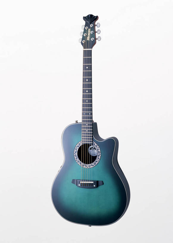 无人,竖图,室内,特写,白天,白色背景,正面,静物,一把,阴影,反射,影子,吉他,乐器,弦乐器,蓝色,摄影,影棚,弹拨弦鸣乐器,彩图,影棚拍摄,拍摄,原声吉他,弹拨弦乐器