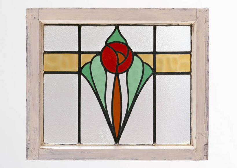 无人,横图,彩色,室内,特写,白天,白色背景,正面,窗户,静物,玻璃,关闭,花纹,装饰,木制,玻璃窗,玻璃制品,木制品,摄影,影棚,华丽,修饰,点缀,封闭,衬托,美观,雅致,雅观,一扇,彩绘玻璃,彩色玻璃,教堂玻璃,艺术玻璃,彩图,影棚拍摄,拍摄