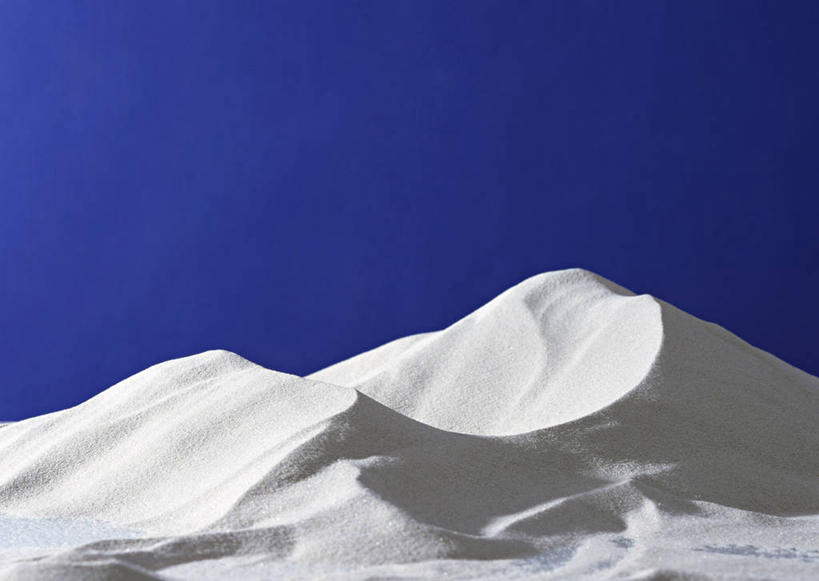 无人,横图,室内,特写,白天,正面,建材,建筑,静物,一堆,许多,堆叠,堆积,蓝色背景,材料,沙子,沙,白色,摄影,建造,影棚,堆,砂,矿产,卫生,纯真,洁净,光明,恬静,中间色,朴素,清白,彩图,影棚拍摄,拍摄