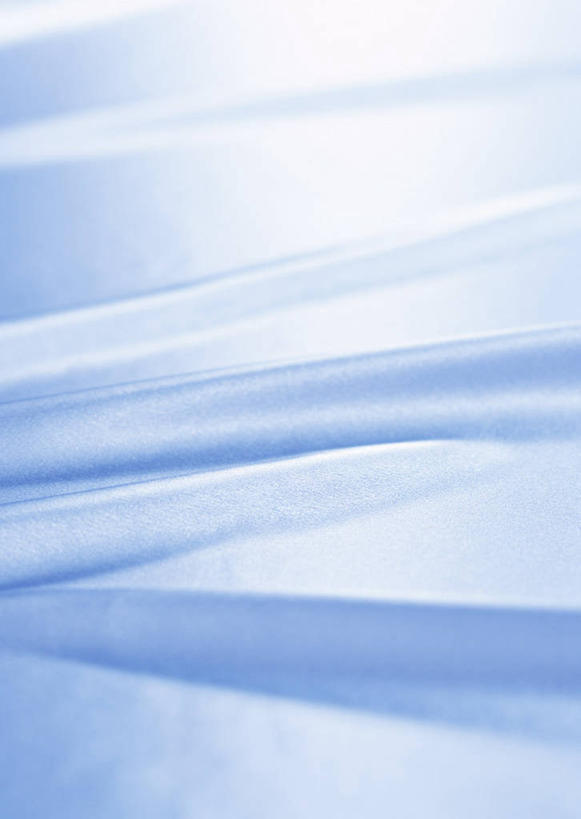 无人,竖图,室内,特写,白天,正面,静物,纺织品,阴影,透明,反射,纹路,布,蚕丝,丝绸,纹理,影子,绸缎,织物,蓝色,布匹,肌理,理智,沉静,冷色,高深,冷淡,彩图,真丝绸