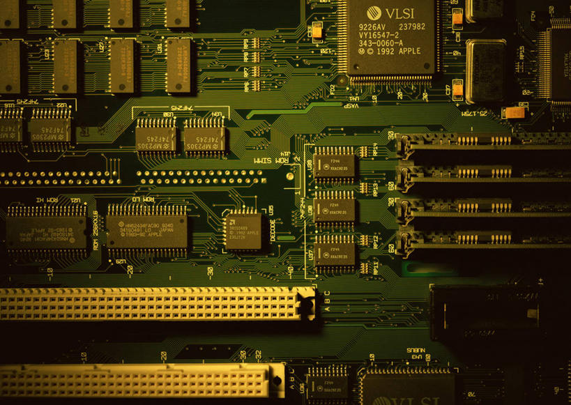 无人,横图,俯视,室内,特写,白天,科技,静物,金属制品,阴影,朦胧,模糊,反射,科学,金属,电路板,影子,绿色,线路板,芯片,集成电路板,印刷电路板,电脑芯片,运算,储存,集成电路,PCB板铝基板,PCB电路板,超薄电路板,超薄线路板,高频板,彩图,高角度拍摄