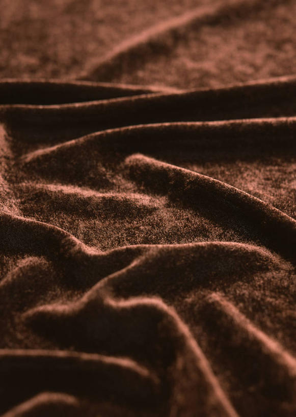 无人,竖图,室内,特写,白天,正面,静物,阴影,花纹,丝绒,丰富,反射,纹路,布,图案,纹理,影子,褐色,布纹,成熟,布匹,肌理,谦让,随和,彩图