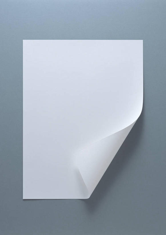 无人,竖图,俯视,室内,特写,白天,静物,一张,阴影,灰色背景,曲折,弯曲,反射,纹路,纹理,影子,纸,复印纸,纸张,摄影,蜿蜒,影棚,肌理,彩图,高角度拍摄,影棚拍摄,拍摄