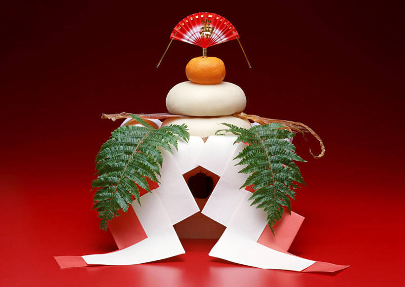 无人,横图,室内,特写,白天,正面,烹饪,植物,桌面,桌子,水果,叶子,阴影,红色背景,节日,新鲜,反射,木制,扇子,影子,折扇,纸扇,生食,日本料理,料理,食品,年糕,果实,绿叶,清凉,凉爽,文化,菜肴,美食,食物,一个,绿色,自然,木制品,日式料理,祈祷,日式,嫩叶,许愿,摄影,佳肴,有机食品,绿色食品,影棚,生长,单个,成长,纪念,祈求,蕨类,祭祀,镜饼,甜橙,蕨类植物,蹄盖蕨,撒扇,平安,叶,叶片,橙子,橙,彩图,影棚拍摄,拍摄,鹄壳,黄橙,黄果,金橙,金环,金球,糖橙,传统文化