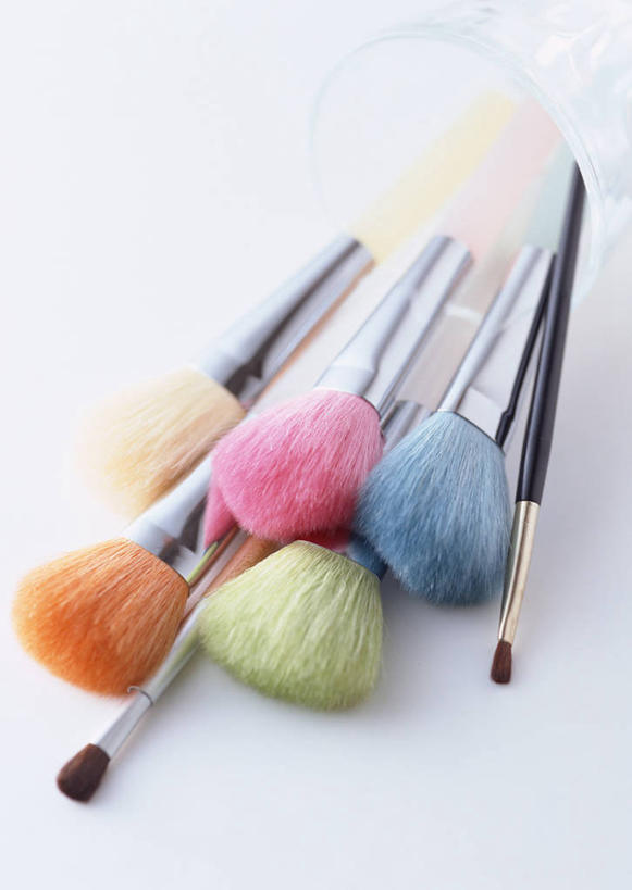 无人,竖图,彩色,室内,特写,白天,白色背景,正面,桌面,桌子,静物,许多,阴影,反射,木制,影子,很多,唇刷,化妆刷,木制品,刷子,摄影,影棚,腮红刷,五颜六色,色彩斑斓,美容工具,五彩缤纷,彩妆刷,化妆工具,五彩斑斓,五光十色,胭脂刷,彩图,影棚拍摄,拍摄