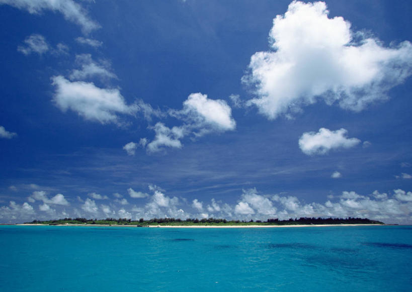 无人,横图,室外,白天,正面,旅游,度假,岛屿,海浪,海洋,美景,沙滩,日本,亚洲,阴影,光线,沙子,影子,岛,海岸,景观,浪花,云,云朵,沙地,云彩,娱乐,冲绳,蓝色,白云,蓝天,天空,阳光,自然,海水,天,享受,休闲,景色,放松,晴朗,冲绳县,自然风光,海景,东亚,琉球群岛,日本国,九州地方,八重山群岛,大海,风浪,海,海水的波动,海滩,近岸浪,列岛,群岛,涌浪,诸岛,晴空,彩图,竹富町