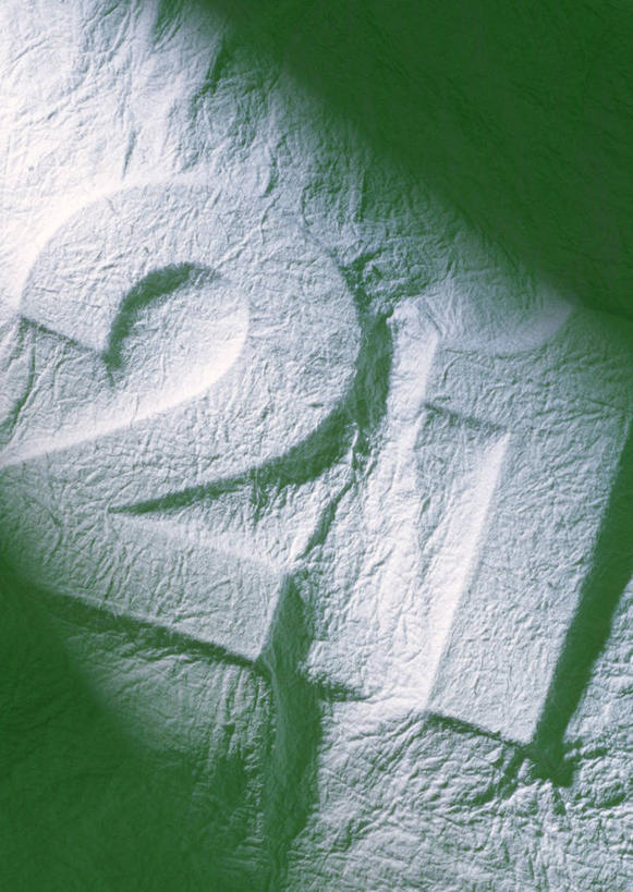 无人,竖图,俯视,室内,特写,白天,静物,绿色背景,阴影,时间,反射,二十一世纪,世纪,标志,数字,文字,影子,纸,字符,皱褶,标识,两个,摄影,阿拉伯数字,影棚,彩图,高角度拍摄,影棚拍摄,拍摄,21世纪,年代,新世纪