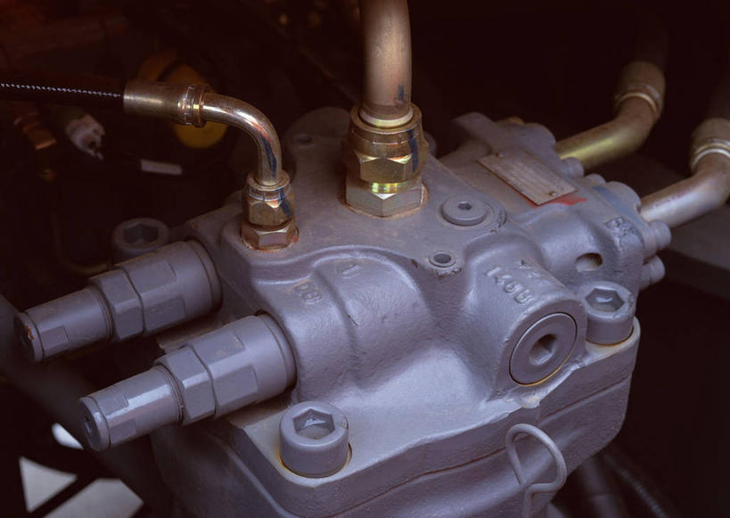 无人,横图,俯视,室内,特写,白天,静物,金属制品,连接,组合,金属,工具,管子,管道,链接,螺母,螺帽,五金,紧固,拼接,拼凑,螺丝帽,水泥管,拼合,凑集,聚合,撮合,链结,牢固,彩图,高角度拍摄