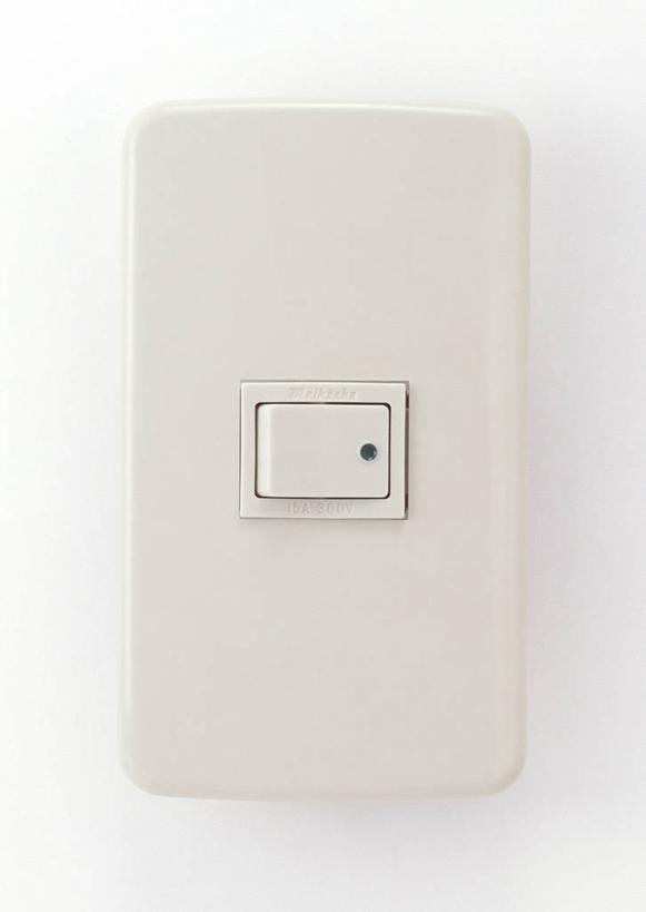 无人,竖图,室内,特写,白天,白色背景,正面,零件,电路,静物,关闭,墙,开关,墙壁,墙面,白色,按钮,打开,摄影,影棚,开启,闭合,彩图,影棚拍摄,拍摄