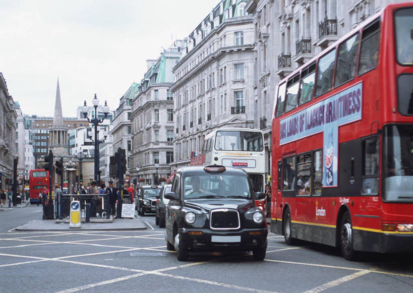 无人,家,横图,室外,白天,正面,度假,美景,城市风光,城市,道路,路,路灯,公路,公共汽车,照明,英国,欧洲,房屋,屋子,景观,公寓,灯光,巴士,公交车,交通,娱乐,洋房,楼房,英格兰,双层巴士,住宅,车,灯,交通工具,享受,休闲,景色,放松,照亮,照明设备,西欧,载具,大不列颠,大不列颠及北爱尔兰联合王国,大不列颠联合王国,日不落英帝国,双层公共汽车,英吉利,马路,彩图,房子