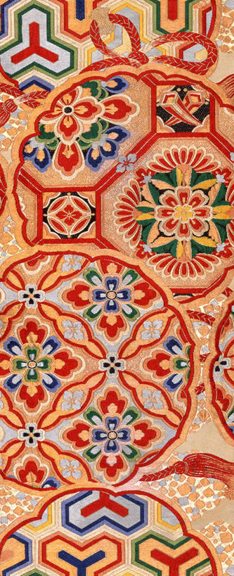 无人,竖图,彩色,室内,白天,正面,刺绣,花纹,艺术,装饰,盛开,手工艺品,花蕾,文化,花,花瓣,花朵,鲜花,工艺品,花苞,花蕊,华丽,修饰,苏绣,点缀,高雅,斑纹,自信心,品位,衬托,美观,雅致,雅观,彩图,女红,针绣,针黹,黹