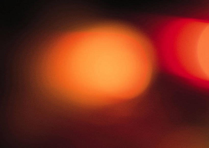 无人,横图,室内,特写,白天,正面,幸福,阴影,黑色背景,朦胧,梦幻,模糊,发光,光束,光线,影子,灯光,光亮,辉煌,温暖,橙色,活泼,华丽,暖色,未来,发亮,温情,憧憬,炽热,响亮,跃动,甜蜜,彩图,镜头光晕,透镜闪耀,眩光,愉快