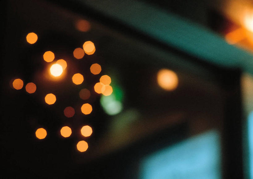 无人,横图,彩色,室内,特写,白天,正面,霓虹灯,阴影,黑色背景,朦胧,梦幻,模糊,发光,光束,光线,影子,灯光,七彩,光亮,光源,霓虹,灯,未来,照明设备,发亮,憧憬,氖灯,彩图,镜头光晕,透镜闪耀,眩光