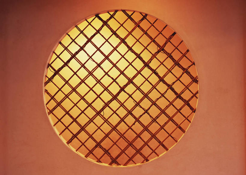 无人,横图,室内,特写,白天,正面,窗户,静物,装饰,圆形,图形,圆,墙,几何,玻璃窗,墙壁,墙面,华丽,修饰,点缀,数学,衬托,美观,雅致,雅观,彩图,几何图形,平面图形