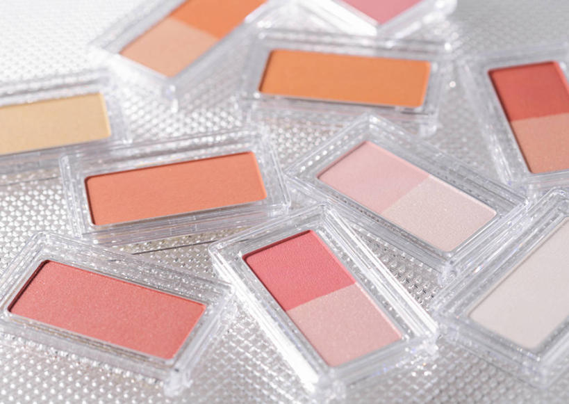 无人,横图,俯视,室内,特写,白天,桌面,桌子,静物,许多,阴影,反射,木制,影子,很多,化妆品,木制品,腮红,化妆用品,胭脂,彩图,高角度拍摄