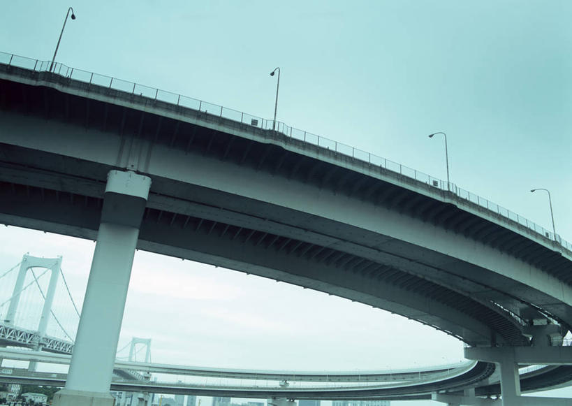 无人,横图,室外,白天,仰视,度假,美景,城市风光,城市,大桥,道路,立交桥,路,路灯,桥梁,公路,照明,东京,日本,亚洲,一排,阴影,整齐,光线,影子,景观,高架,斜拉桥,桥,灯光,彩虹大桥,交通,娱乐,灯,排列,蓝色,蓝天,天空,阳光,天,享受,休闲,景色,放松,晴朗,照亮,照明设备,队列,高架桥,东亚,高架道路,跨线桥,本州,万里无云,关东地方,本州岛,日本国,东京都,日本彩虹大桥,晴空,晴空万里,彩图,低角度拍摄