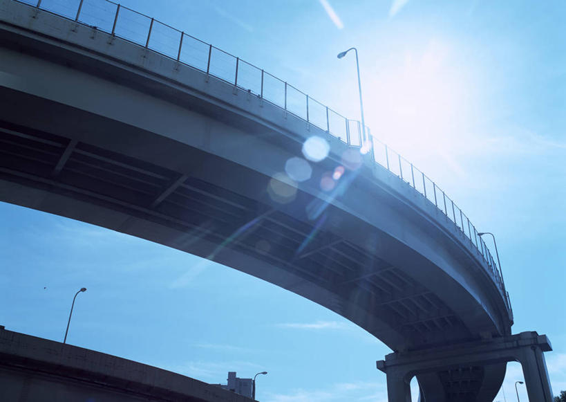 无人,横图,室外,白天,仰视,度假,美景,城市风光,城市,大桥,道路,立交桥,路,路灯,桥梁,公路,照明,东京,日本,亚洲,一排,阴影,整齐,光线,影子,景观,高架,斜拉桥,桥,灯光,彩虹大桥,交通,娱乐,灯,排列,蓝色,蓝天,天空,阳光,天,享受,休闲,景色,放松,晴朗,照亮,照明设备,队列,高架桥,东亚,高架道路,跨线桥,本州,万里无云,关东地方,本州岛,日本国,东京都,日本彩虹大桥,晴空,晴空万里,彩图,低角度拍摄