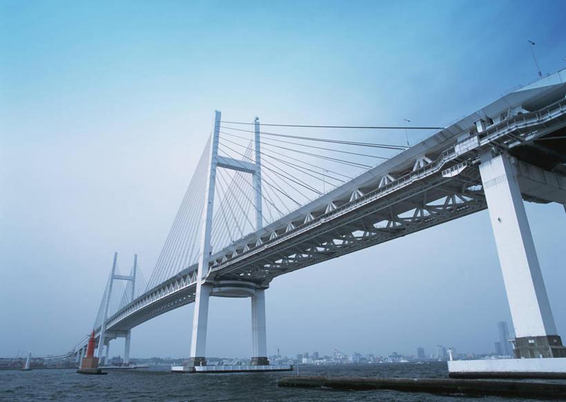 无人,横图,室外,白天,仰视,旅游,度假,海浪,海洋,标志建筑,大桥,道路,地标,建筑,立交桥,路,桥梁,公路,神奈川,日本,亚洲,阴影,光线,影子,浪花,高架,斜拉桥,桥,交通,横滨,横滨市,神奈川县,娱乐,横滨海湾大桥,建设,蓝色,蓝天,天空,阳光,海水,天,享受,休闲,旅游胜地,放松,晴朗,高架桥,海景,东亚,高架道路,跨线桥,本州,万里无云,首府,海湾大桥,关东地方,本州岛,日本国,大海,风浪,海,海水的波动,近岸浪,涌浪,晴空,晴空万里,彩图,低角度拍摄