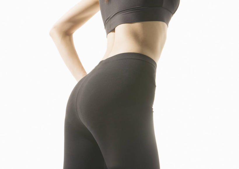 东方人,一个人,站,横图,室内,白天,白色背景,侧面,亚洲,仅一个年轻女性,仅一个女性,仅一个人,服装,背心,黄种人,手叉腰,衣服,黑色,叉腰,站着,摄影,服饰,影棚,衣着,穿着,衣饰,露脐装,单手叉腰,年轻女性,女人,女性,亚洲人,站立,半身,彩图,影棚拍摄,拍摄