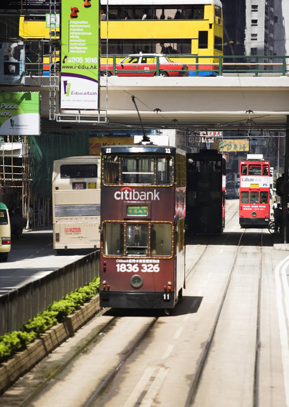 无人,高楼大厦,竖图,室外,白天,正面,度假,美景,植物,城市风光,城市,大厦,道路,建筑,路,摩天大楼,公路,汽车,电车,香港,中国,亚洲,阴影,光线,影子,景观,交通,娱乐,建设,车,树,树木,绿色,阳光,自然,交通工具,享受,休闲,景色,放松,生长,成长,港,载具,东亚,铜锣湾,香港岛,香港特别行政区,港澳台,中华人民共和国,无轨电车,港岛,马路,彩图,大楼,高层建筑,高楼,摩天楼