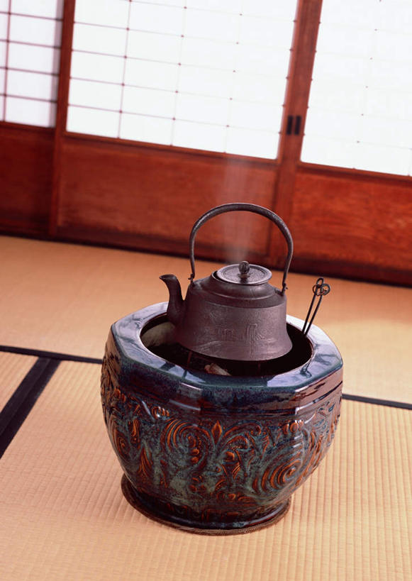 无人,家,竖图,俯视,室内,白天,雾,房间,家具,门,拉门,连接,沸腾,组合,朦胧,模糊,日本文化,弯曲,蒸汽,工具,壶,炉子,钳子,屋子,水蒸气,雾气,和室,古典,文化,加工,移门,楼房,住宅,水壶,茶壶,容器,日式,老虎钳,链接,固定,气体,五金,紧固,拼接,剪断,拼凑,扭转,蒸发,拼合,凑集,聚合,撮合,链结,牢固,夹持,障子,纸门,拉窗,纸拉窗,纸拉门,彩图,高角度拍摄,房子,传统文化