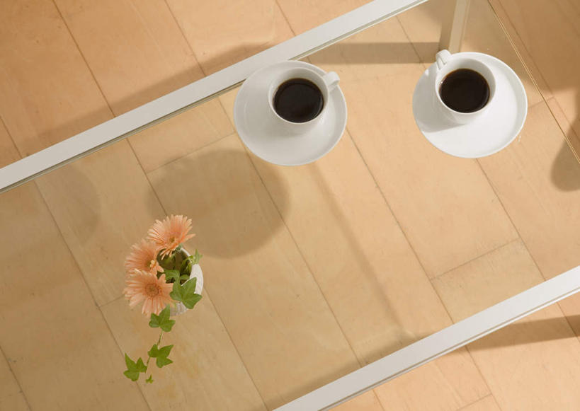 咖啡,无人,家,客厅,横图,俯视,室内,白天,幸福,智慧,别墅,地板,家具,装修,桌子,建筑,杯子,花瓶,叶子,玻璃,欧式,阴影,艺术,装饰,盛开,反射,瓷器,影子,房屋,屋子,公寓,绿叶,非洲菊,咖啡杯,陶瓷制品,地面,两杯,豪华,花蕾,茶几,文化,娱乐,建设,现代,装潢,洋房,楼房,木地板,住宅,玻璃制品,花,花瓣,花朵,鲜花,饮料,插花,瓶子,室内装潢,花苞,花蕊,享受,休闲,温馨,嫩叶,菊花,放松,乐趣,插花艺术,样板房,明亮,创造,提神,起居室,舒适,家居装潢,创作,瓷杯,醒脑,房屋设计,地中海风格,古典风格,简约风格,想象,室内设计,宽敞,样板房装潢,扶郎花,灯盏花,千日菊,软饮料,客堂,设计,叶,叶片,彩图,高角度拍摄,房子