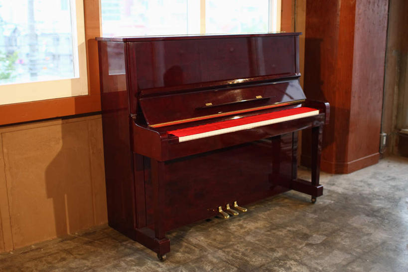 无人,横图,室内,白天,正面,键盘,窗户,阴影,反射,影子,钢琴,墙,乐器,玻璃窗,墙壁,墙面,一架,键盘乐器,彩图