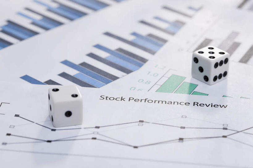 无人,横图,室内,特写,白天,白色背景,正面,游戏,赌博,贪欲,竞争,数据,静物,玩具,阴影,反射,分析,骰子,图表,影子,表格,玩,娱乐,刺激,两个,休闲,摄影,影棚,活动,统计,发泄,消遣,智力,指标,赌具,销售,目标,业绩,柱状图,色子,投机,侥幸,欲望,投子,宣泄,玩耍,嬉戏,彩图,影棚拍摄,拍摄,长条图,条图,条状图,胜负,输赢