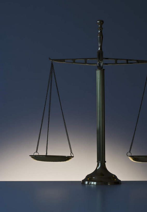 无人,竖图,室内,特写,白天,正面,实验,仪器,静物,天平,阴影,灰色背景,朦胧,模糊,研究,反射,分析,化学,测试,影子,一个,平衡,摄影,影棚,单个,衡量,计量,试验耗材,实验用品,秤,天平称,天平秤,彩图,影棚拍摄,拍摄