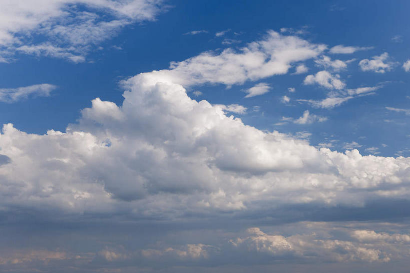 无人,横图,室外,白天,仰视,美景,美国,阴影,光线,影子,景观,云,云朵,云彩,蓝色,白云,蓝天,天空,阳光,自然,天,景色,晴朗,北美,北美洲,自然风光,美洲,南达科他州,北亚美利加洲,亚美利加洲,南达科他,草狼之州,晴朗之州,晴空,彩图,低角度拍摄