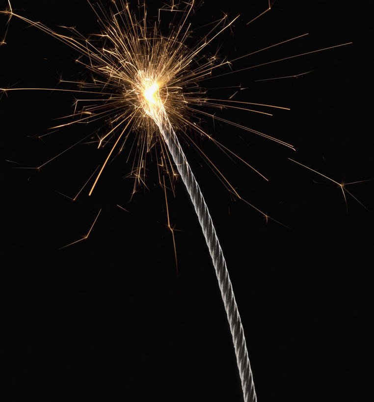 无人,竖图,室内,特写,白天,正面,热情,竞争,高科技,科技,炸药,炸弹,火,对抗,黑色背景,冲突,军事,科学,火焰,燃烧,破坏,一个,武器,战争,工业,摄影,影棚,单个,损坏,攻击,恐怖,威胁,对立,矛盾,兵器,弹药,防御,军方,军工业,国防,敌对,挫败,斗争,抗拒,抗衡,杀伤,威慑,危险,甘油炸药,彩图,影棚拍摄,拍摄