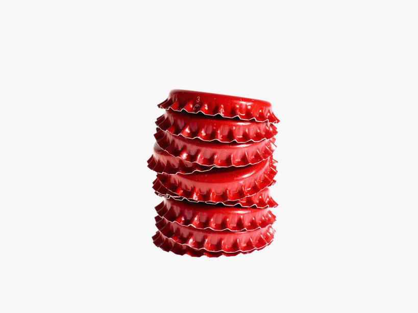 无人,横图,室内,特写,白天,白色背景,正面,静物,金属制品,一排,许多,环保,整齐,金属,很多,排列,红色,瓶盖,摄影,影棚,能源,堆,回收,资源,队列,利用,低碳,循环,持续,彩图,影棚拍摄,拍摄