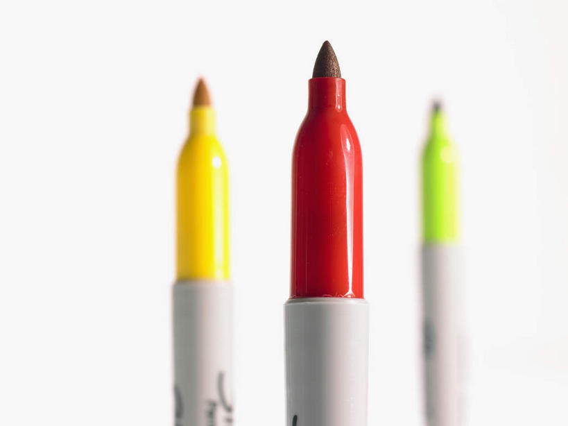 无人,横图,室内,特写,白天,白色背景,正面,静物,笔,办公用品,文具,黄色,红色,绿色,记号笔,学习用品,摄影,影棚,马克笔,麦克笔,文具用品,彩图,影棚拍摄,拍摄