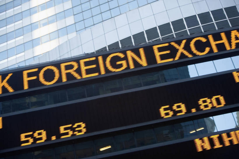 无人,高楼大厦,广场,横图,室外,特写,白天,仰视,度假,显示器,美景,城市风光,城市,大厦,建筑,摩天大楼,纽约,美国,阴影,光线,英文,标志,屏幕,数字,文字,影子,字符,字母,景观,云,云朵,曼哈顿,云彩,娱乐,标识,显示屏,蓝色,白云,蓝天,天空,阳光,天,享受,休闲,价格,景色,放松,阿拉伯数字,晴朗,英文字母,时代广场,北美,北美洲,美洲,输出设备,价钱,纽约州,帝国之州,帝国州,时报广场,纽约时报广场,北亚美利加洲,亚美利加洲,代价,晴空,彩图,低角度拍摄,大楼,高层建筑,高楼,摩天楼,曼哈顿岛