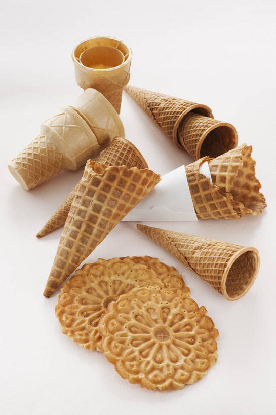 无人,竖图,俯视,室内,特写,白天,白色背景,一堆,许多,阴影,堆叠,堆积,反射,影子,很多,摄影,影棚,堆,华夫饼,窝夫,格子饼,华夫,格仔饼,压花蛋饼,彩图,高角度拍摄,影棚拍摄,拍摄