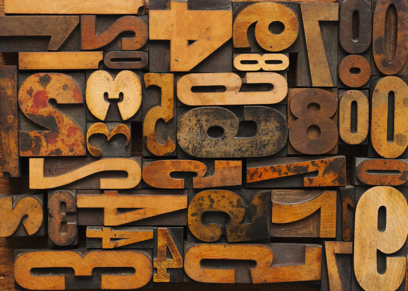 无人,横图,俯视,室内,特写,白天,静物,一排,许多,阴影,整齐,并列,并排,反射,标志,数字,文字,影子,字符,办公用品,很多,标识,文具,排列,摄影,阿拉伯数字,影棚,印章,办公设备,文具用品,队列,平行,签署,文化工具,鉴定,彩图,高角度拍摄,影棚拍摄,拍摄