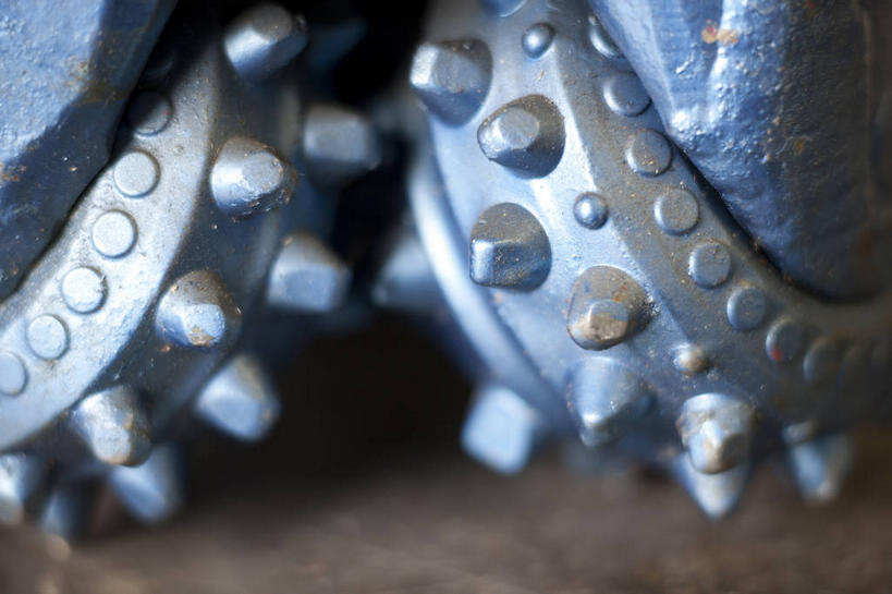 无人,横图,室外,特写,白天,正面,纯洁,静物,阴影,反射,影子,银色,信仰,冲击钻,电钻,高贵,油井,钻井,钻井平台,电动工具,雅致,彩图