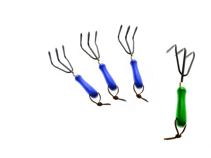 无人,横图,室内,特写,白天,白色背景,正面,静物,金属制品,金属,工具,蓝色,绿色,四个,摄影,影棚,耙子,农具,耕具,彩图,影棚拍摄,拍摄