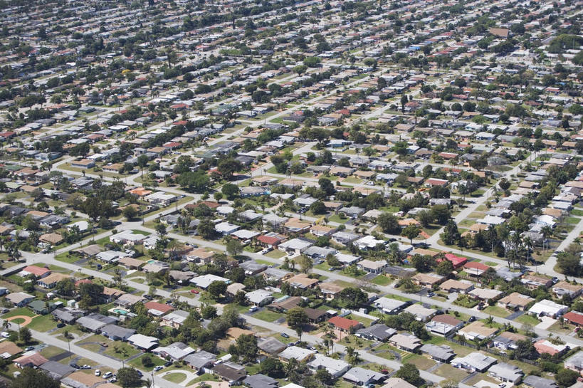 无人,家,横图,俯视,航拍,室外,白天,旅游,度假,美景,植物,城市风光,城市,道路,建筑,路,美国,房屋,屋子,景观,公寓,建筑群,小路,交通,娱乐,建设,洋房,楼房,住宅,树,树木,绿色,自然,享受,休闲,景色,放松,生长,成长,北美,北美洲,鸟瞰,美洲,佛罗里达,佛罗里达州,迈阿密,佛州,阳光州,北亚美利加洲,亚美利加洲,彩图,高角度拍摄,房子,县治,戴德县,迈阿密.戴德县