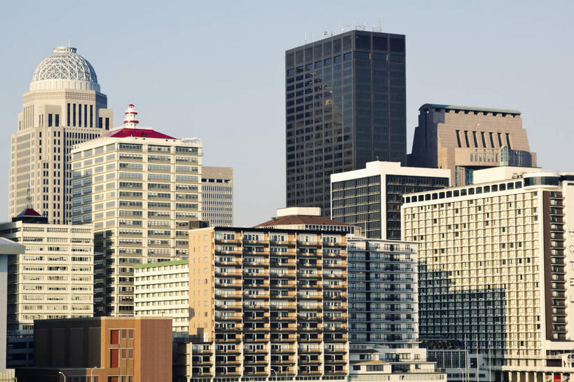 无人,高楼大厦,横图,全景,室外,白天,仰视,度假,美景,城市风光,城市,大厦,建筑,摩天大楼,美国,阴影,光线,影子,景观,建筑群,娱乐,建设,蓝色,蓝天,天空,阳光,天,享受,休闲,景色,放松,晴朗,北美,北美洲,美洲,万里无云,北亚美利加洲,亚美利加洲,肯塔基,肯塔基州,青草之州,路易斯威尔,路易斯维尔,晴空,晴空万里,彩图,低角度拍摄,大楼,高层建筑,高楼,摩天楼