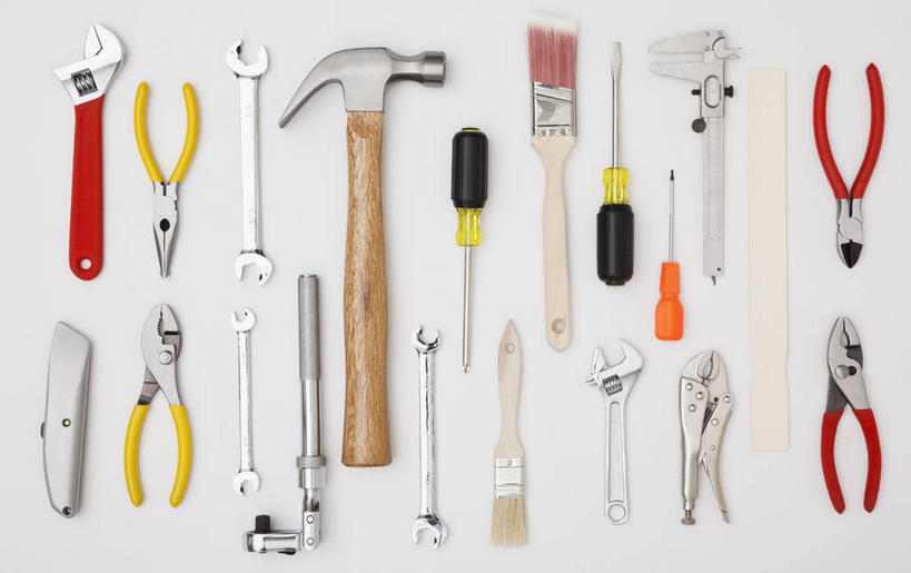 无人,横图,俯视,室内,特写,白天,白色背景,装修,静物,金属制品,一排,许多,连接,敲打,组合,弯曲,整齐,并列,并排,测量,金属,锤子,工具,榔头,钳子,刻度,很多,加工,装潢,排列,尺,粉刷,刷子,摄影,影棚,油漆,扳手,测量工具,老虎钳,螺丝刀,起子,链接,涂料,精密,固定,五金,尺子,变形,紧固,游标卡尺,队列,精度,拼接,剪断,矫正,拼凑,精准,精细,塑形,平行,扭转,量具,量仪,拼合,凑集,聚合,撮合,链结,牢固,卡尺,标卡尺,量爪,主尺,深度尺,扳头,改锥,对象,游标尺,彩图,高角度拍摄,影棚拍摄,拍摄,东西