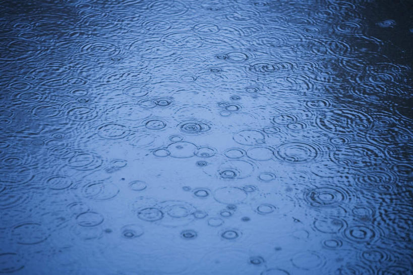 无人,横图,俯视,室外,特写,白天,美景,水,雨,大雨,透明,液体,景观,水滴,蓝色,自然,景色,细雨,自然风光,理智,沉静,冷色,高深,冷淡,小雨,彩图,高角度拍摄